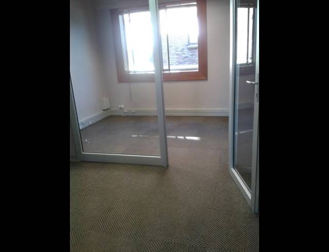 114M² OFFICE TO LET IN BELLVILLE CENTRAL